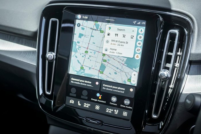 2025 Volvo XC40 Ultra B4 Bright