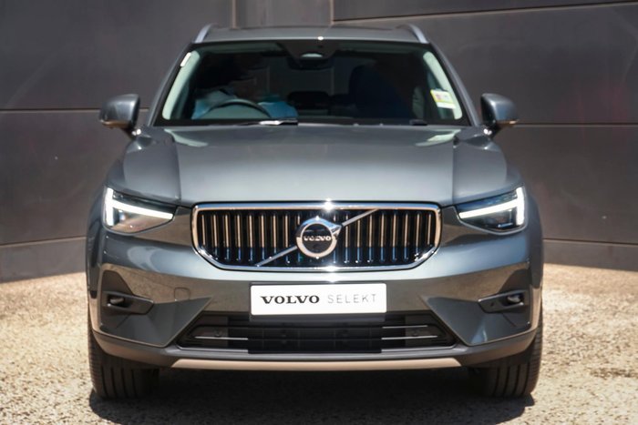 2025 Volvo XC40 Ultra B4 Bright