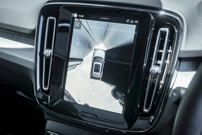 2025 Volvo XC40 Ultra B4 Bright