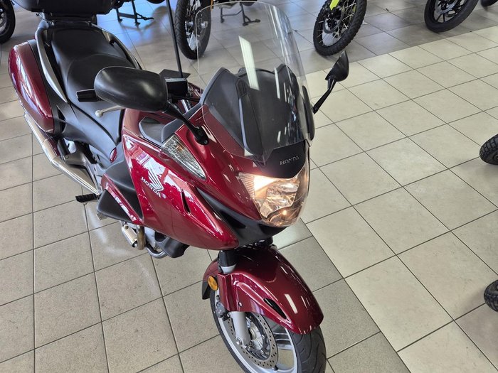 2009 Honda NT700V (Deauville) NT Red