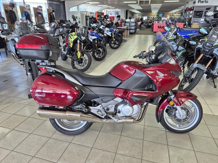 2009 Honda NT700V (Deauville) NT Red