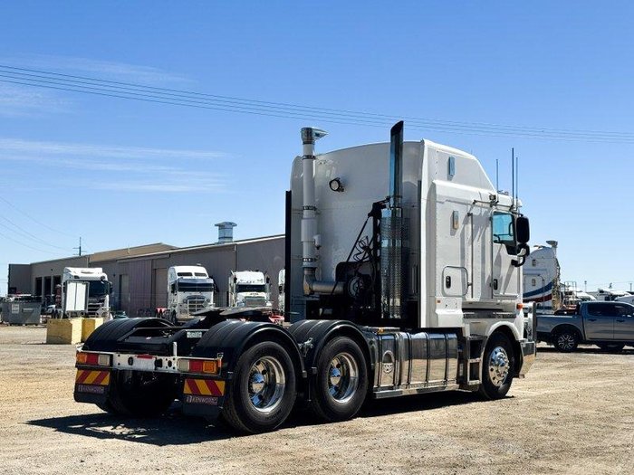 2016 Kenworth K200 Big Cab 6X4 Prime Mover **Service History**
