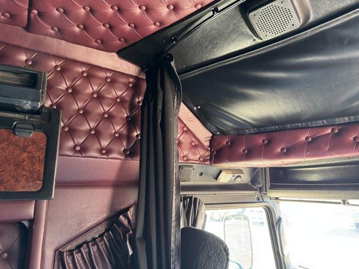 2016 Kenworth K200 Big Cab 6X4 Prime Mover **Service History**