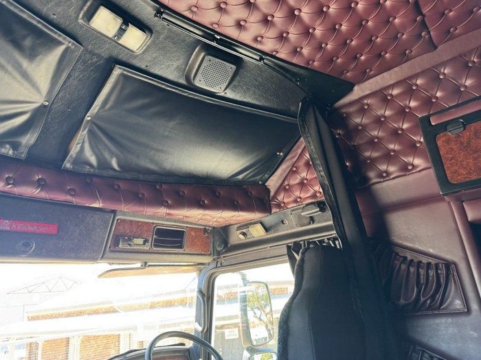 2016 Kenworth K200 Big Cab 6X4 Prime Mover **Service History**