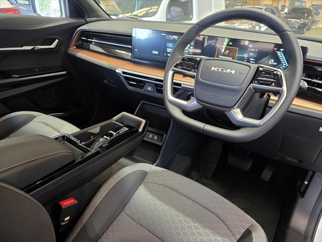 2025 KGM Torres Hybrid K30