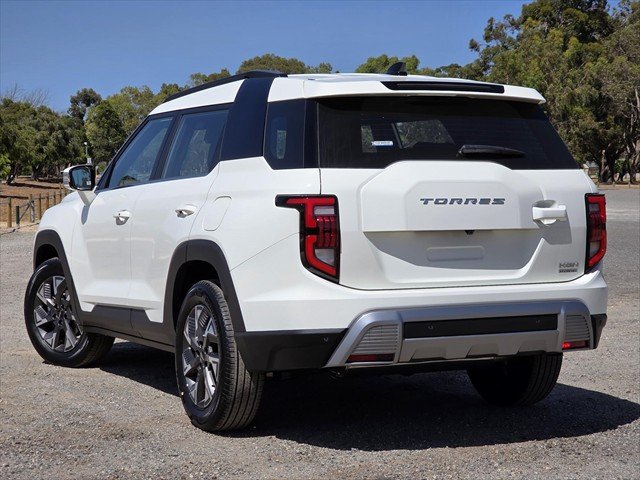 2025 KGM Torres Hybrid K30