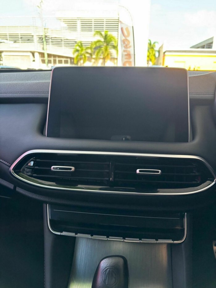 2023 MG HS Essence X