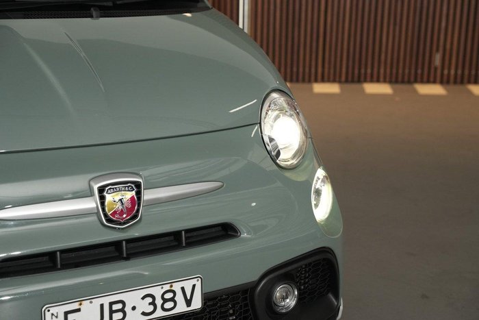 2020 Abarth 695 70 Anniversario