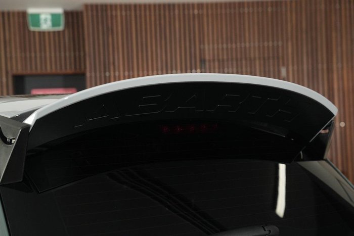 2020 Abarth 695 70 Anniversario