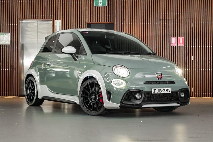 2020 Abarth 695 70 Anniversario