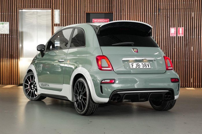 2020 Abarth 695 70 Anniversario