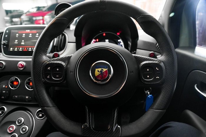 2020 Abarth 695 70 Anniversario