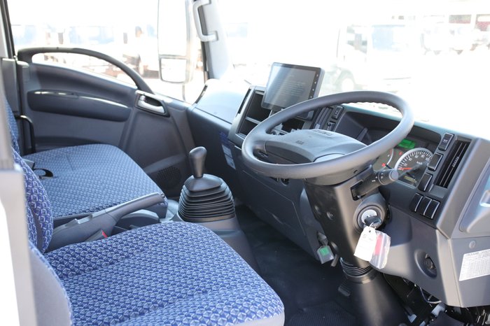 2025 Isuzu Trucks NPS 75/45-155 NEW  4x4 Tray