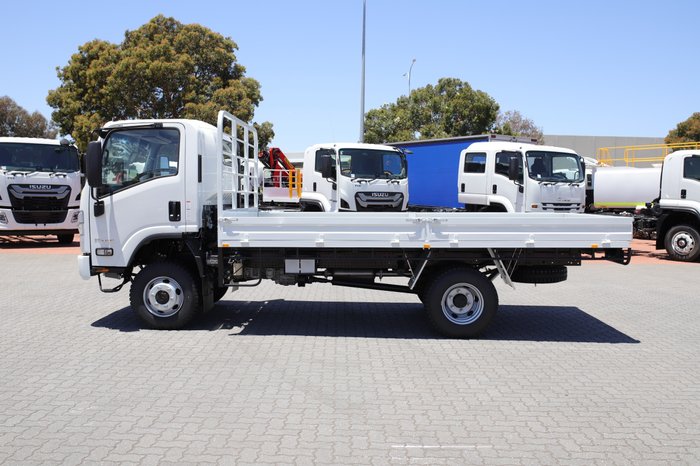2025 Isuzu Trucks NPS 75/45-155 NEW  4x4 Tray