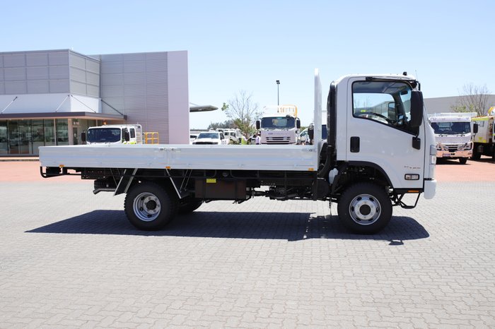 2025 Isuzu Trucks NPS 75/45-155 NEW  4x4 Tray