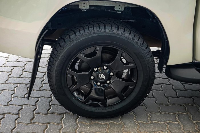 2020 Toyota Hilux Rogue