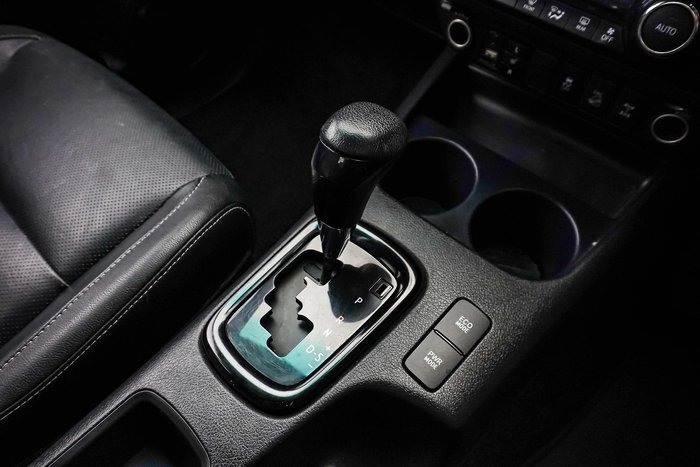 2020 Toyota Hilux Rogue