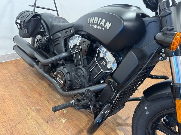 2018 Indian SCOUT BOBBER THUNDER BLACK Black