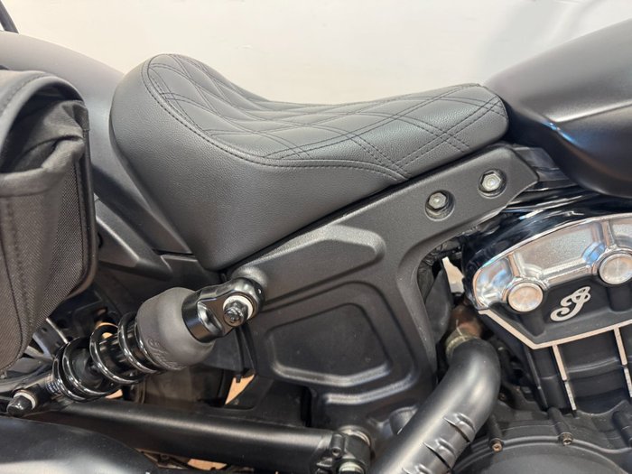 2018 Indian SCOUT BOBBER THUNDER BLACK Black