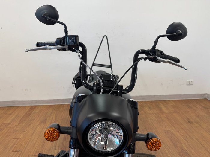 2018 Indian SCOUT BOBBER THUNDER BLACK Black
