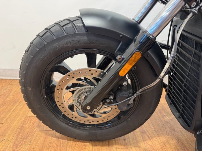 2018 Indian SCOUT BOBBER THUNDER BLACK Black