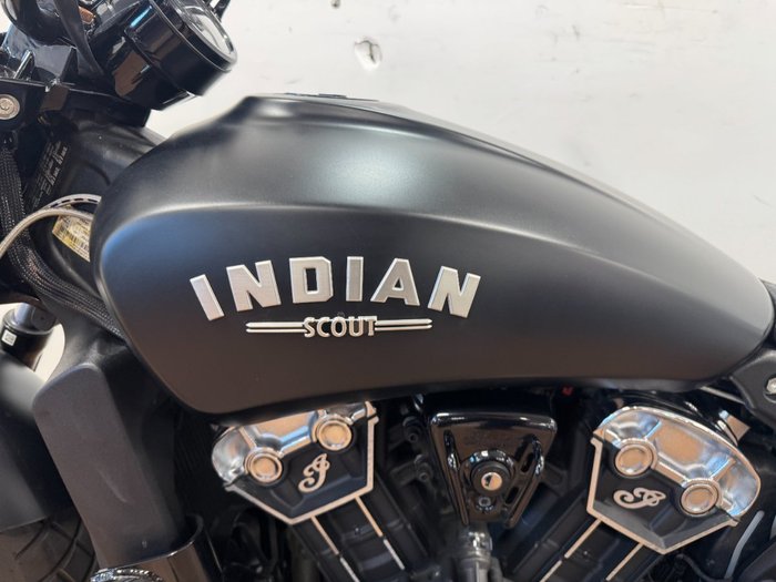 2018 Indian SCOUT BOBBER THUNDER BLACK Black