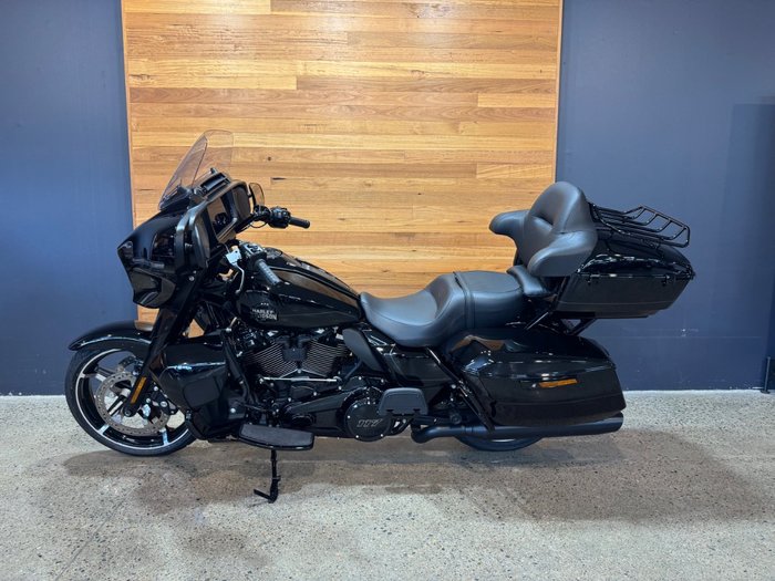 2025 Harley-davidson 2025 Harley-Davidson 1900CC FLHXU Street Glide Ultra 117 BLACK