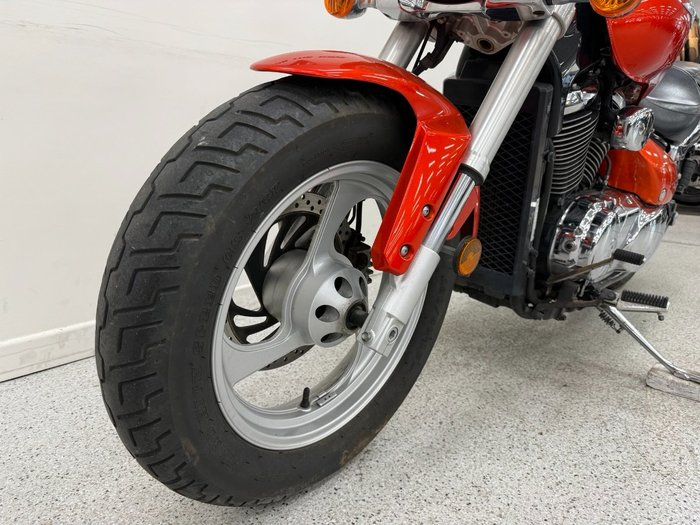 2009 Suzuki VZ800 (BOULEVARD M50) Orange
