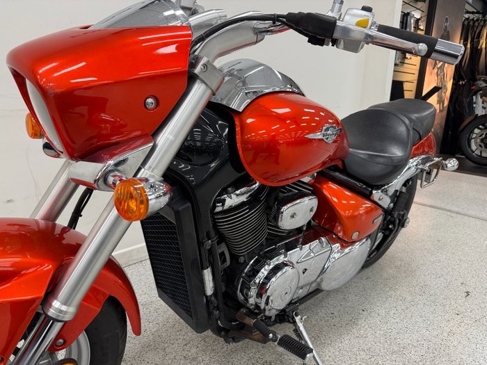 2009 Suzuki VZ800 (BOULEVARD M50) Orange