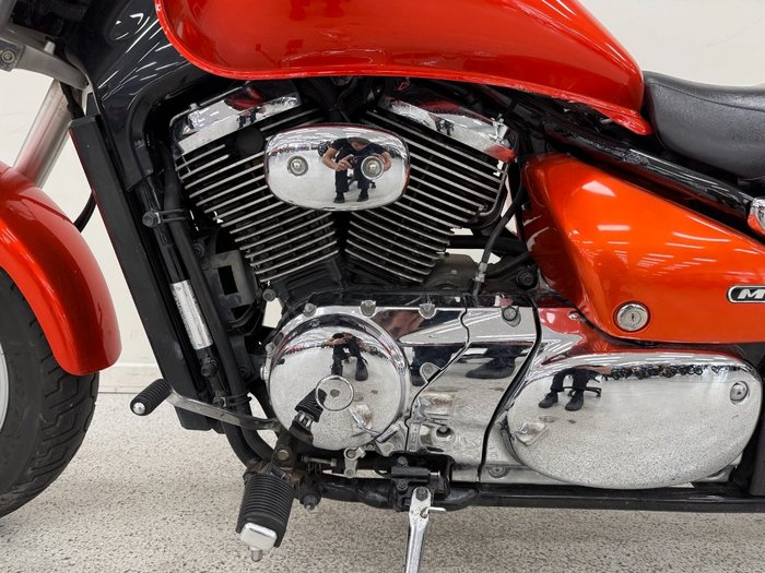 2009 Suzuki VZ800 (BOULEVARD M50) Orange