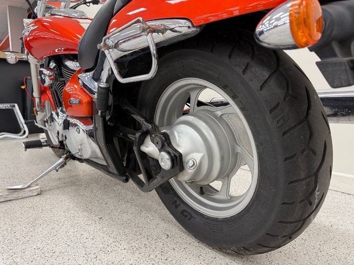 2009 Suzuki VZ800 (BOULEVARD M50) Orange