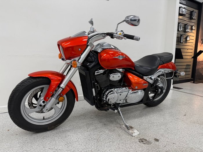 2009 Suzuki VZ800 (BOULEVARD M50) Orange
