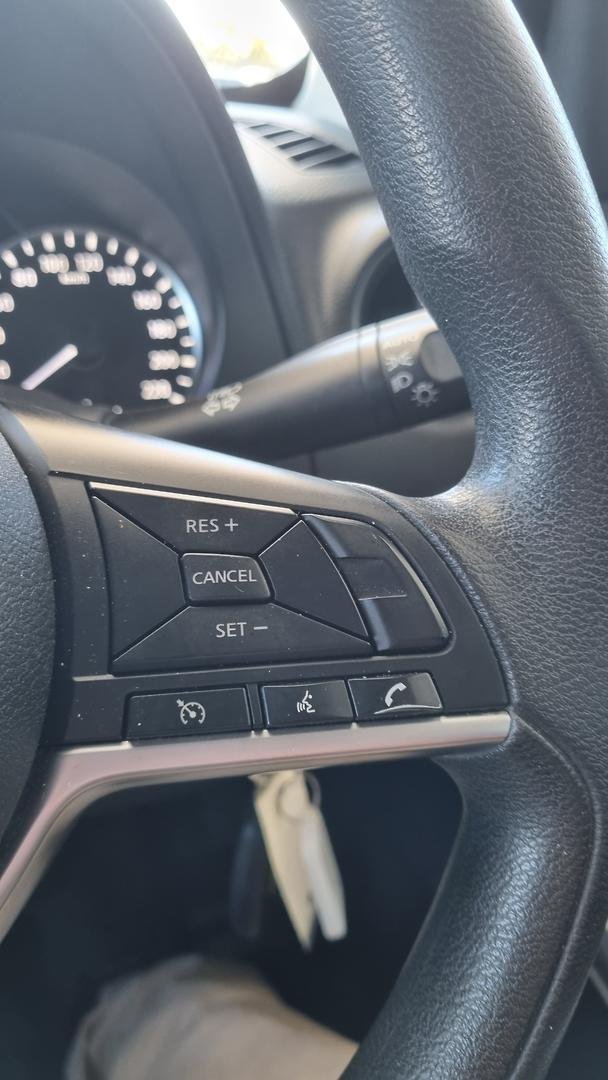 2021 Nissan Navara SL