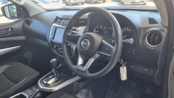 2021 Nissan Navara SL