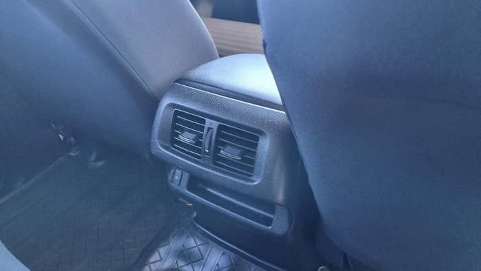 2021 Nissan Navara SL