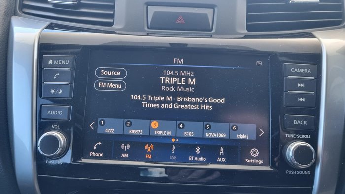 2021 Nissan Navara SL