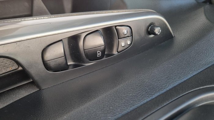 2021 Nissan Navara SL