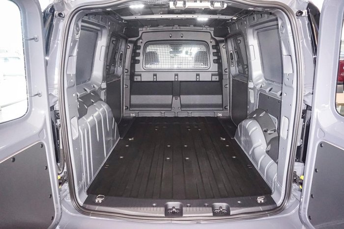 2025 Volkswagen Caddy TSI220