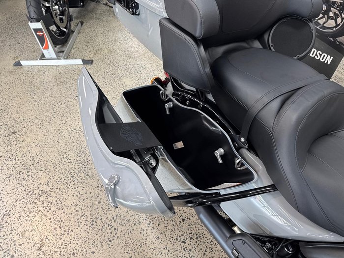 2024 Harley-Davidson Ultra Limited 114 (FLHTK) Touring Grey