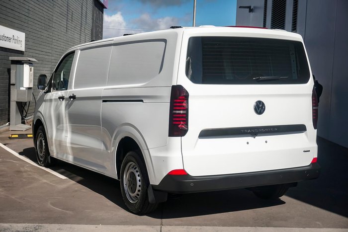 2025 Volkswagen Transporter TDI390
