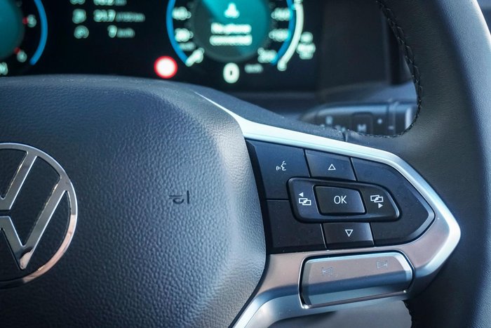 2025 Volkswagen Transporter TDI390