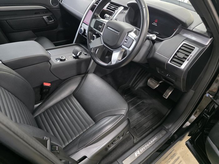 2021 Land Rover Discovery D300 R-Dynamic SE