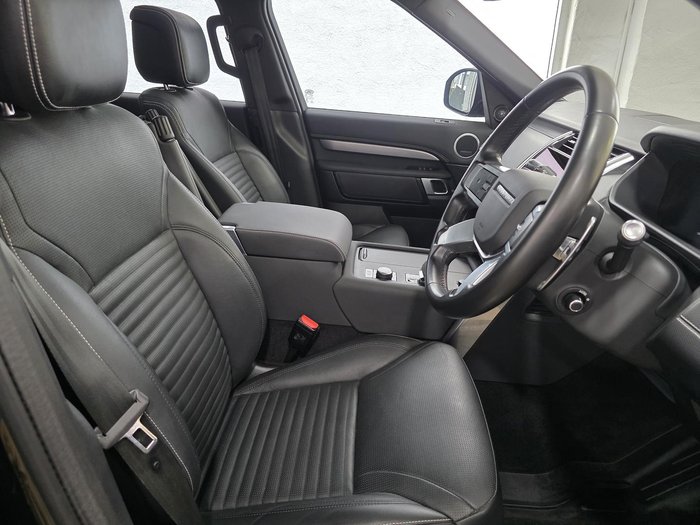 2021 Land Rover Discovery D300 R-Dynamic SE