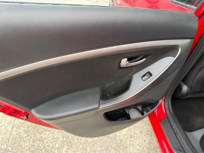 2012 HYUNDAI i30 ACTIVE