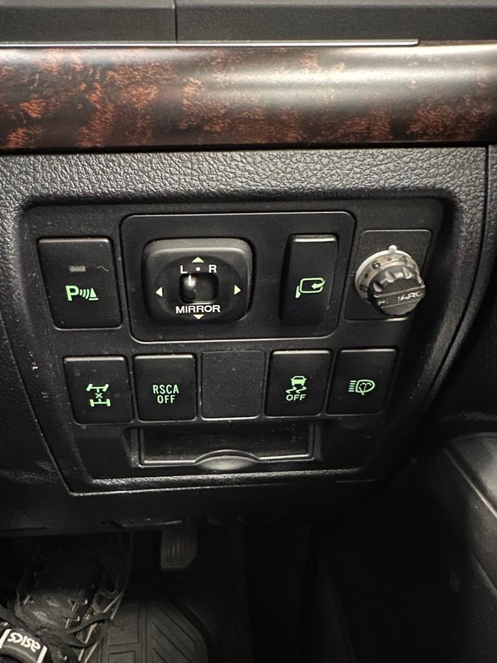 2012 Toyota Landcruiser Sahara VDJ200R MY10 4X4 Constant Glacier White