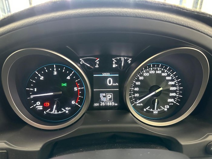 2012 Toyota Landcruiser Sahara VDJ200R MY10 4X4 Constant Glacier White