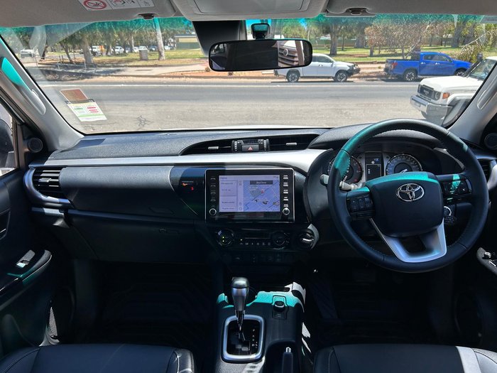 2025 Toyota Hilux SR5 48V GUN126R 4X4 Dual Range Glacier White