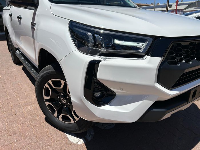 2025 Toyota Hilux SR5 48V GUN126R 4X4 Dual Range Glacier White