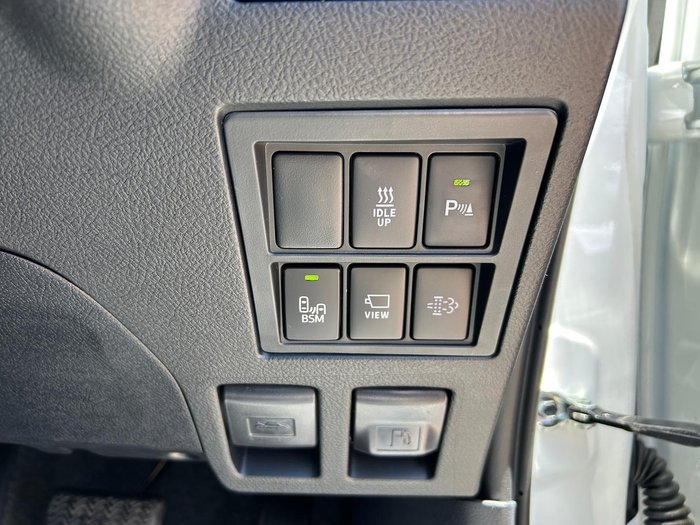 2025 Toyota Hilux SR5 48V GUN126R 4X4 Dual Range Glacier White