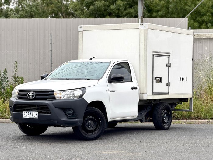 2018 Toyota Hilux Workmate TGN121R 4x2 Glacier White